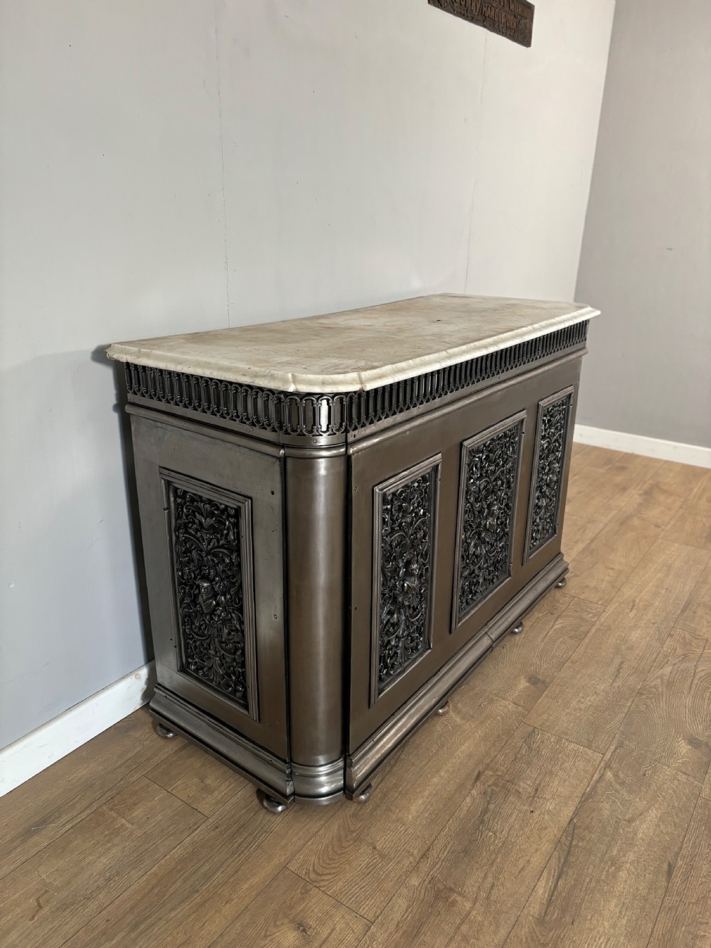 A good antique Victorian polished cast iron radiator cover  View IV
