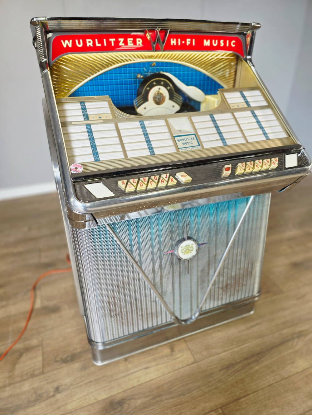1950s Wurlitzer HI-FI Music Juke Box  View II