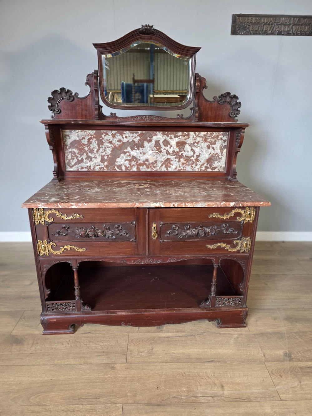 Antique 1900 Mahogany And Marble Top Wash Stand  View V