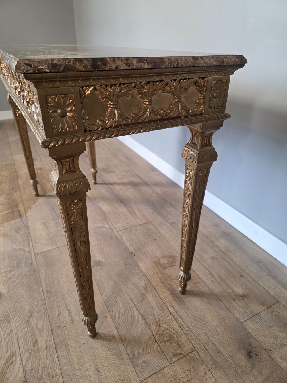 Mid-Century Console Table in Marble and Gilded Wood  View IX