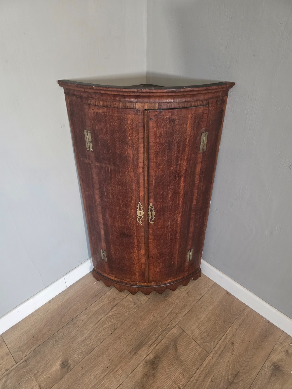 Antique George 111 Oak Cross Banded Wall Hanging Corner Cupboard Circa 1780 View II