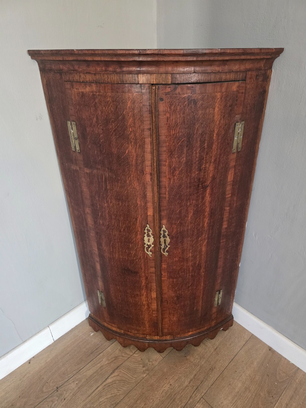 Antique George 111 Oak Cross Banded Wall Hanging Corner Cupboard Circa 1780 View III