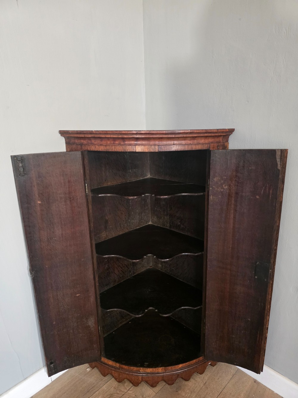 Antique George 111 Oak Cross Banded Wall Hanging Corner Cupboard Circa 1780 View V