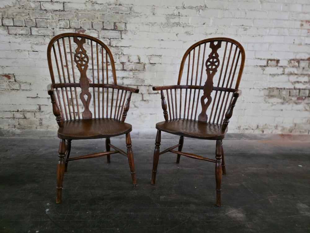 A pair of Antique Elm Ash and Beach High Back Windsor Chairs 1920s.  View III