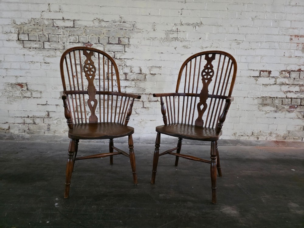 A pair of Antique Elm Ash and Beach High Back Windsor Chairs 1920s.  View IV