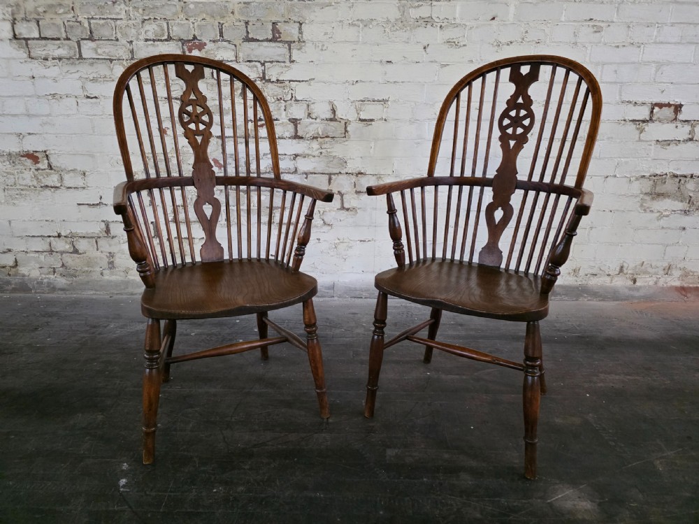 A pair of Antique Elm Ash and Beach High Back Windsor Chairs 1920s.  View VI