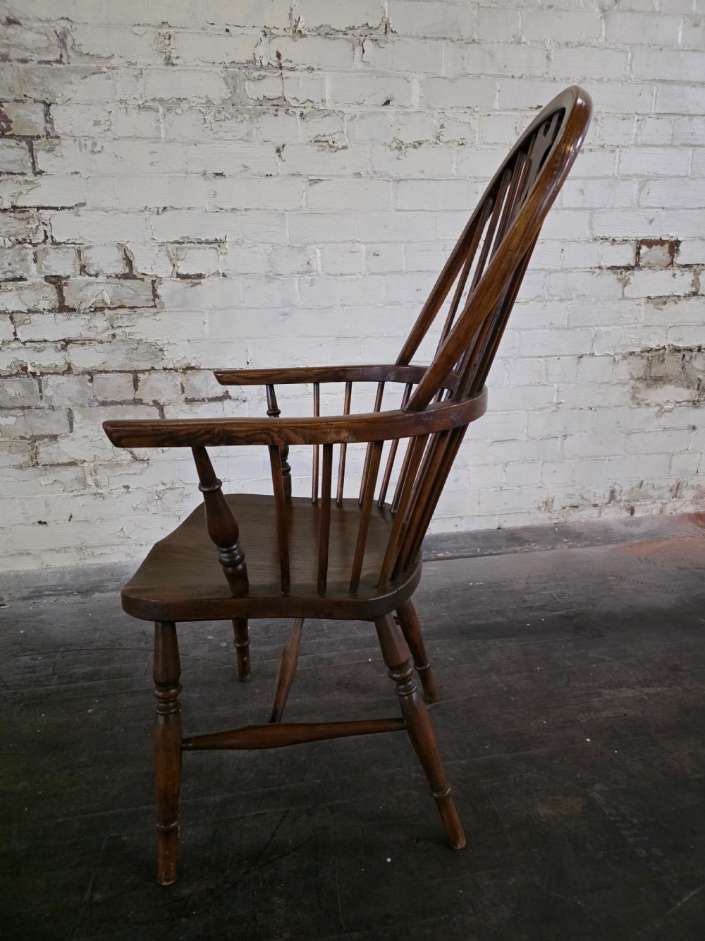 A pair of Antique Elm Ash and Beach High Back Windsor Chairs 1920s.  View XIII