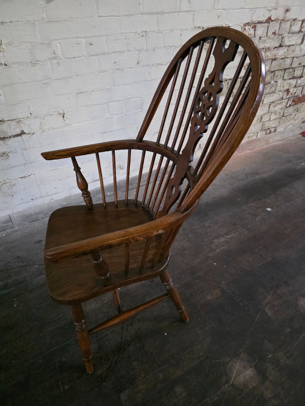 A pair of Antique Elm Ash and Beach High Back Windsor Chairs 1920s.  View XIV