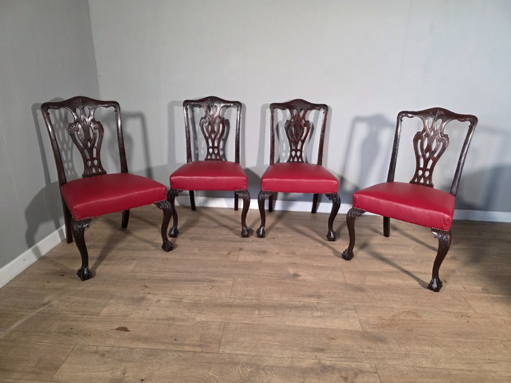 Set of 4 Antique Mahogany Chippendale Style Dining Chairs 1900s View II