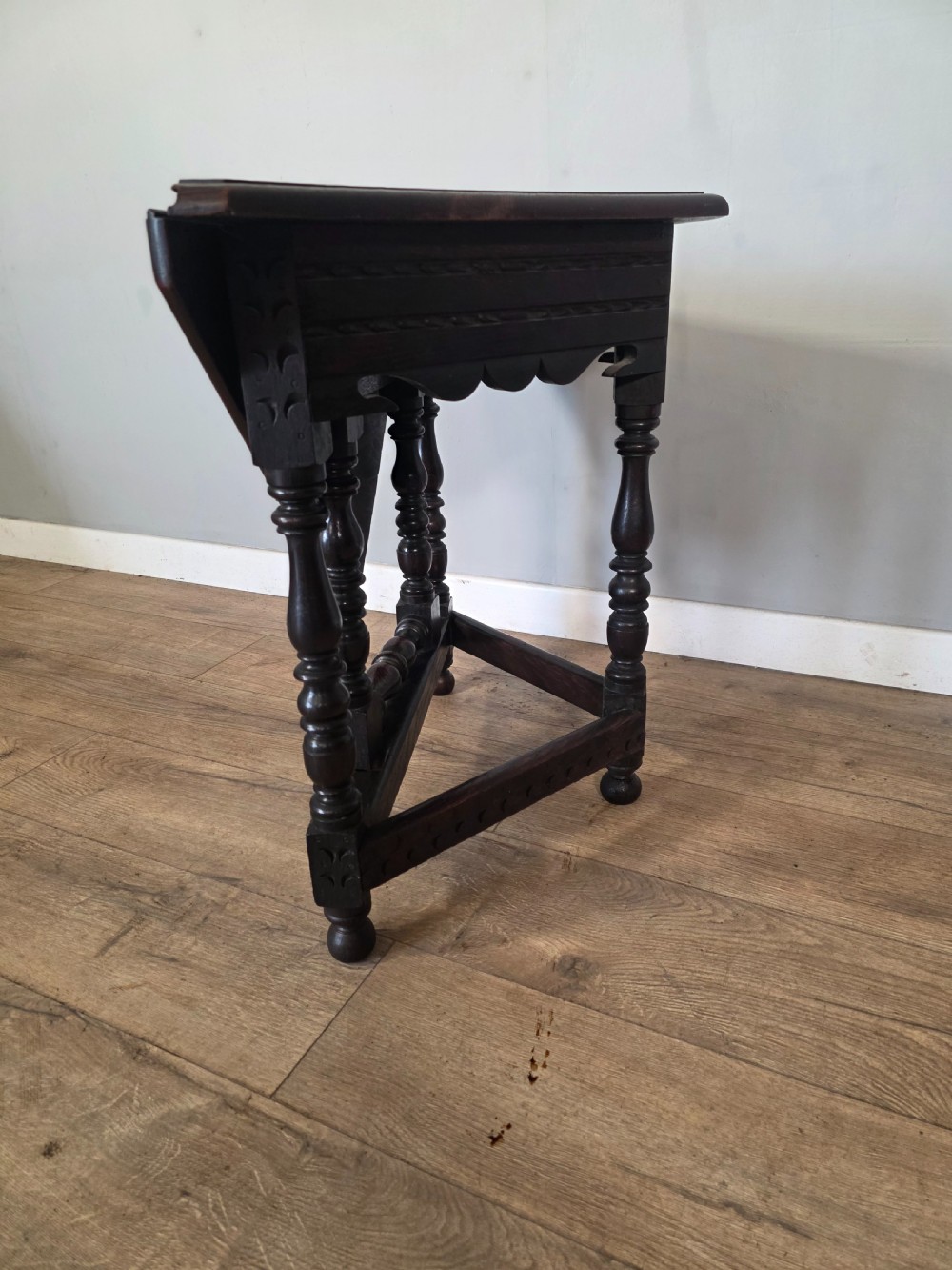 Antique Late Victorian Carved Drop Leaf Corner Side Table 1890s  View III