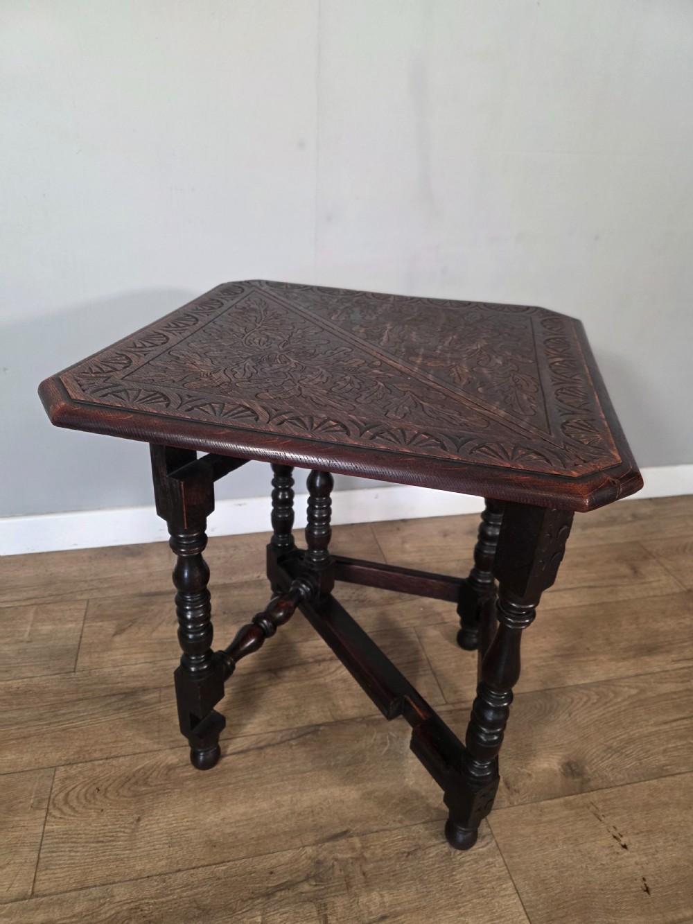 Antique Late Victorian Carved Drop Leaf Corner Side Table 1890s  View VIII