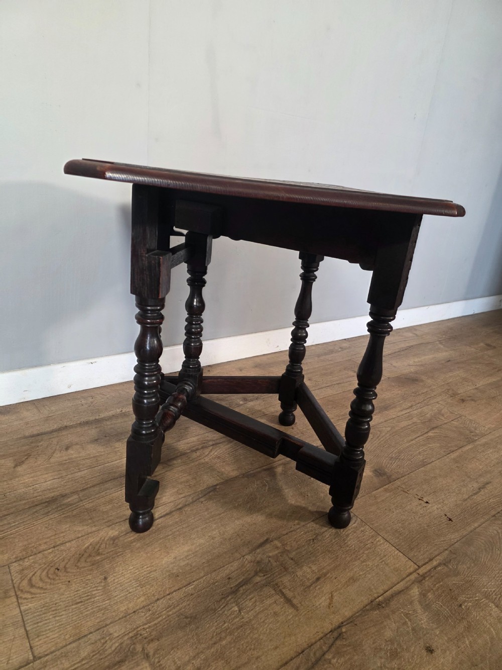 Antique Late Victorian Carved Drop Leaf Corner Side Table 1890s  View XI