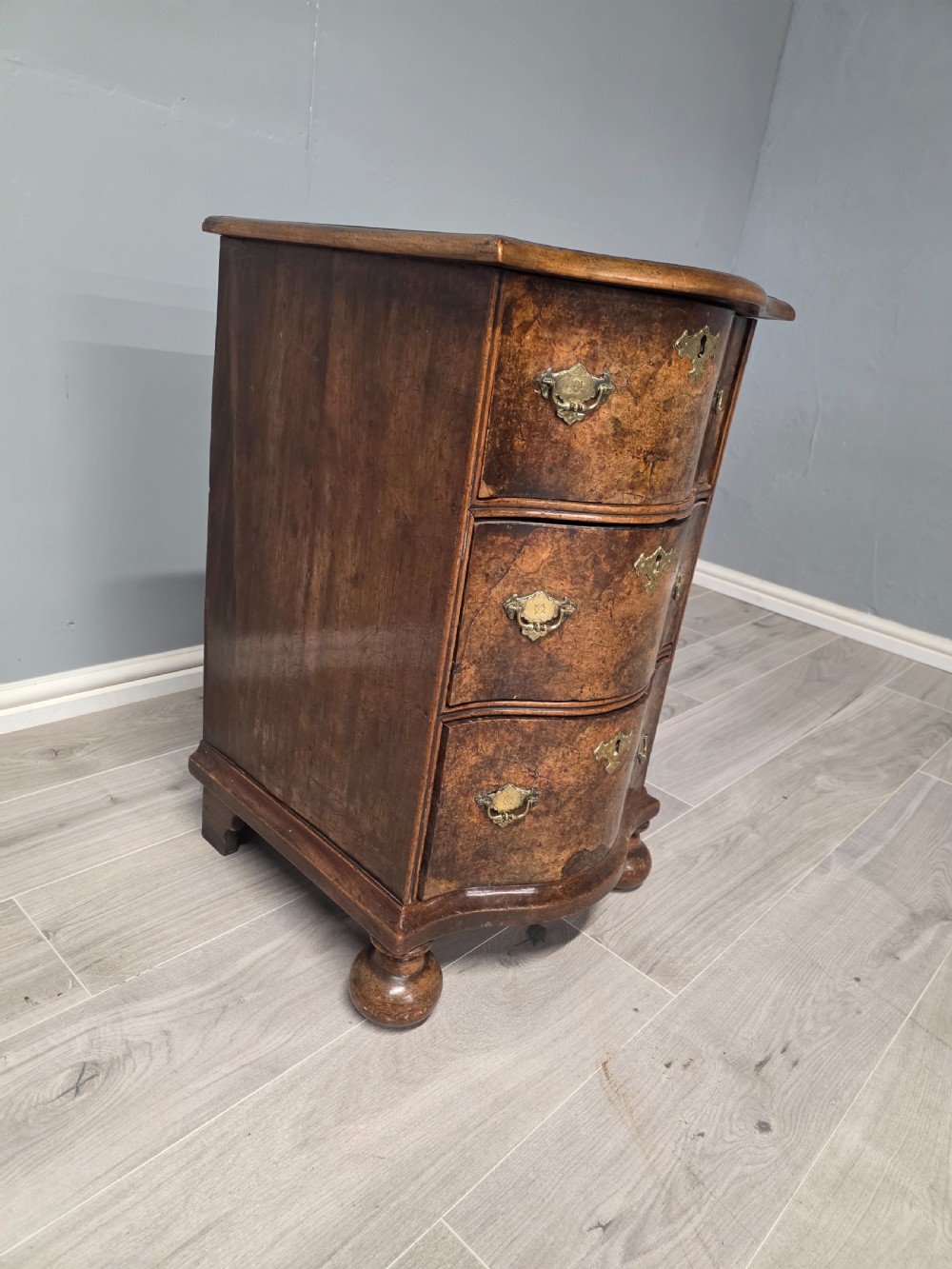 Antique Burr walnut 18th Century Chest of Drawers  View IV