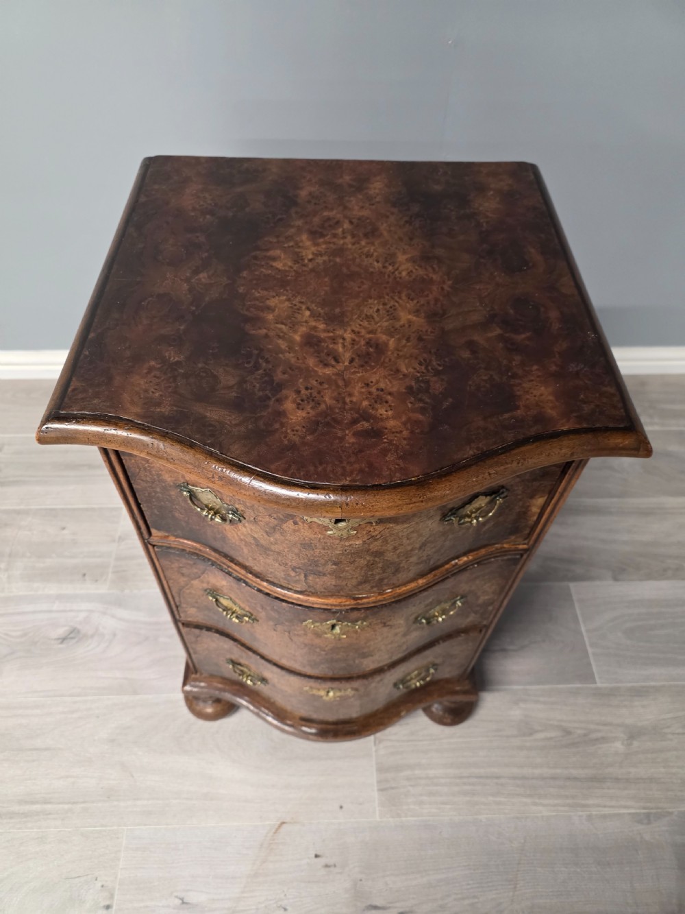 Antique Burr walnut 18th Century Chest of Drawers  View VI