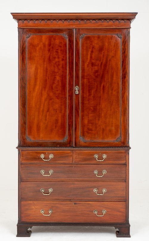 Stunning Chippendale Style Mahogany Linen Press