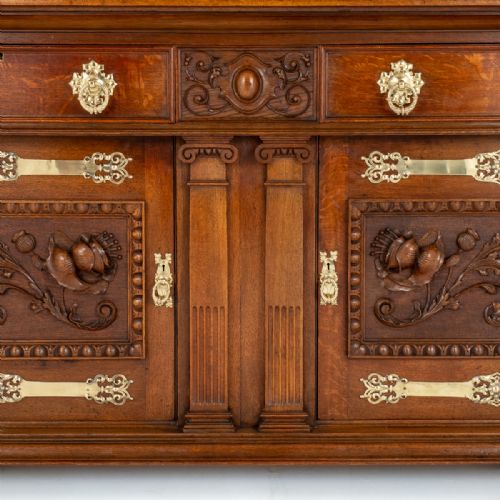 OUTSTANDING OAK ARTS AND CRAFTS SIDE CABINET - ADDITIONAL PHOTO 7