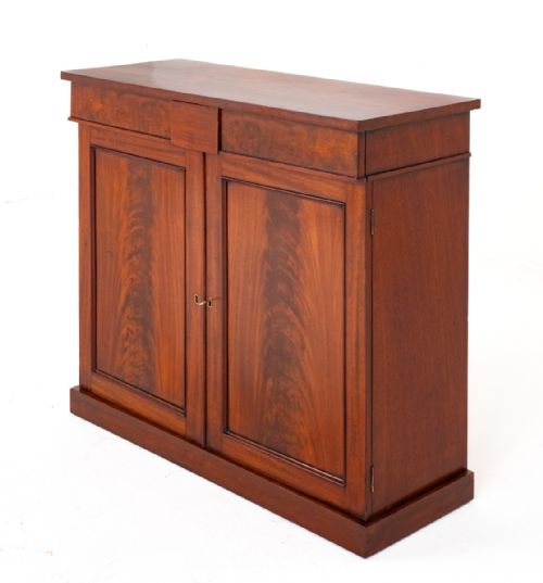 Early Victorian Mahogany 2 Door Side Cabinet