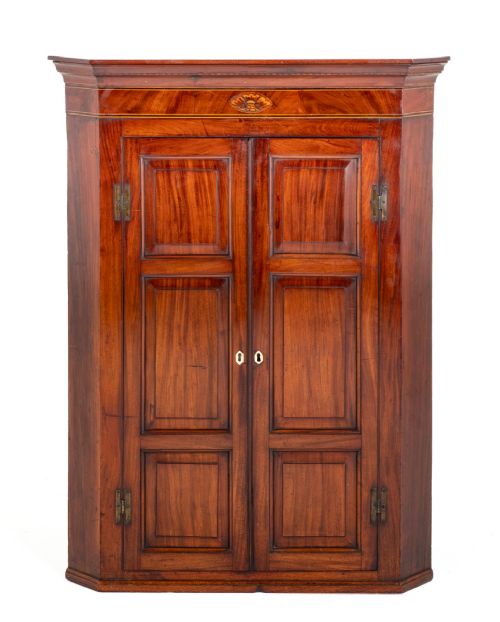 Georgian Mahogany Corner Cabinet