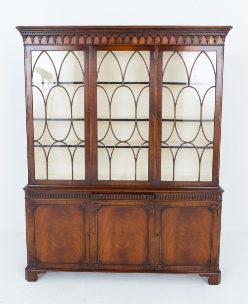 fig 1. Mahogany Hepplewhite Style Bookcase