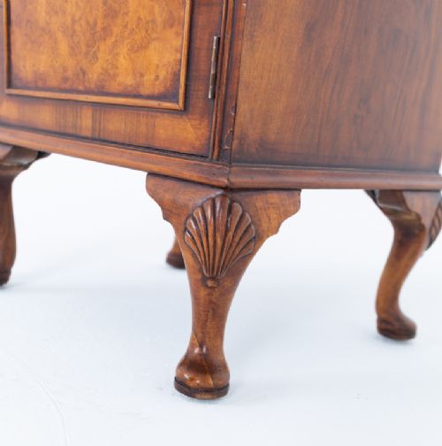 QUEEN ANNE STYLE BEDSIDE CABINET - ADDITIONAL PHOTO 2