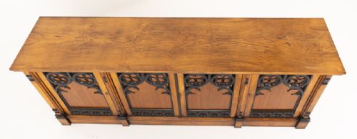 SUPERB OAK SIDE CABINET WITH GOTHIC ELEMENTS - ADDITIONAL PHOTO 6