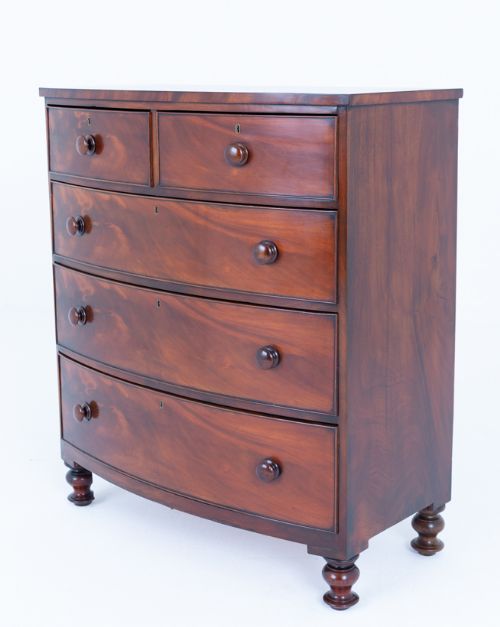 VICTORIAN MAHOGANY BOW CHEST OF DRAWERS