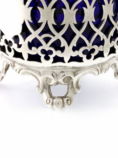 VICTORIAN SILVER SUGAR BASKET WITH BLUE GLASS LINER C1848 - ADDITIONAL PHOTO 4