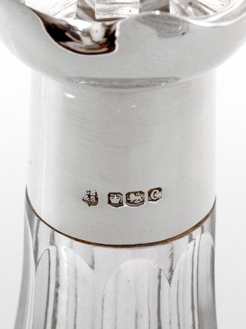 SILVER MOUNTED DECANTER WITH A GEORGIAN STYLE CUT GLASS BODY - ADDITIONAL PHOTO 2