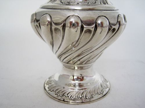 LARGE VICTORIAN EMBOSSED SILVER SUGAR CASTER WITH A DETACHABLE LID - ADDITIONAL PHOTO 2