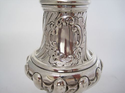 LARGE VICTORIAN EMBOSSED SILVER SUGAR CASTER WITH A DETACHABLE LID - ADDITIONAL PHOTO 5