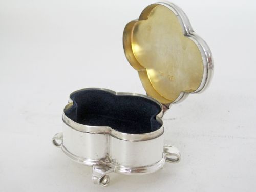 EDWARDIAN ELKINGTON CO OVAL SILVER JEWELLERY BOX WITH A HINGED LID - ADDITIONAL PHOTO 3
