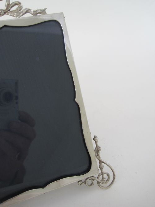 DECORATIVE VICTORIAN SILVER PHOTO PICTURE FRAME WITH CAST RIBBON AND BOW TOP MOTIF - ADDITIONAL PHOTO 2