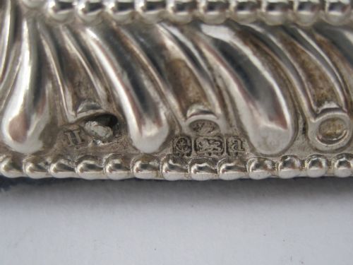 LATE VICTORIAN SILVER PHOTO PICTURE FRAME WITH EMBOSSED FLUTED BORDER - ADDITIONAL PHOTO 3