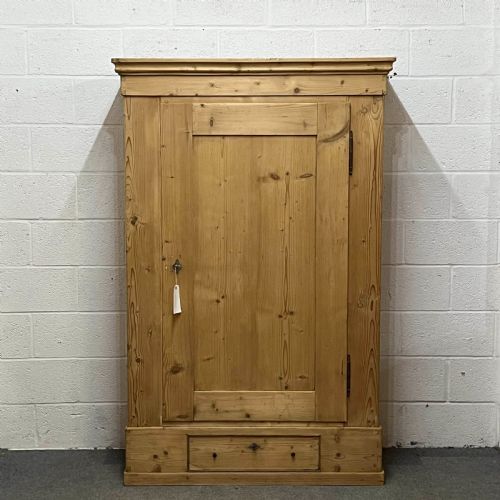 Single Door Antique Pine Wardrobe (Dismantles)