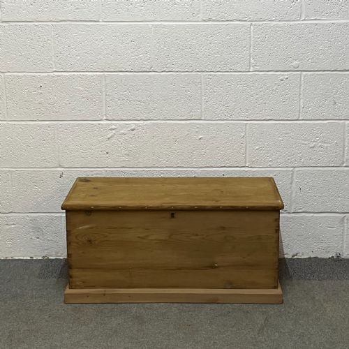 Victorian Pine Flat Top Blanket Box
