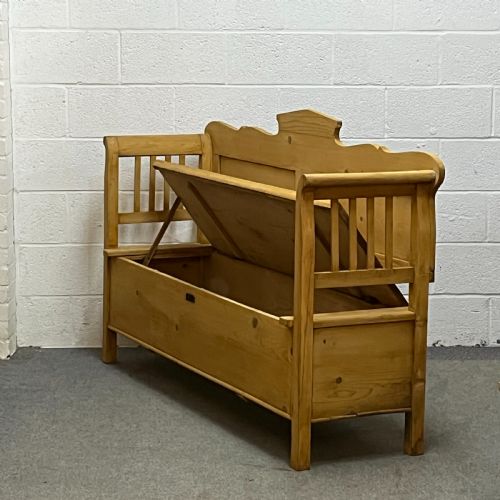 LARGE HUNGARIAN ANTIQUE PINE BOX BENCH WITH LIFT UP SEAT - ADDITIONAL PHOTO 2