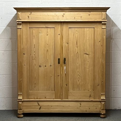 Very Large Antique Pine Double Wardrobe (Dismantles)