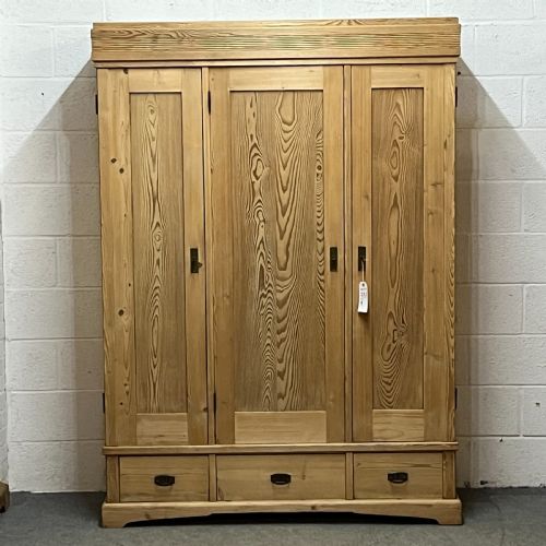 1930 German Pine Triple Wardrobe (Dismantles)