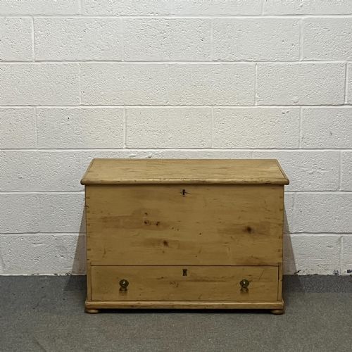 Victorian Pine Mule Chest