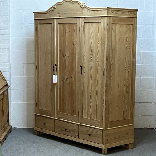 fig 1. German 1930’s Pine Triple Wardrobe (Dismantles)