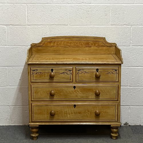 Beautiful Victorian Pine Painted Chest of Drawers