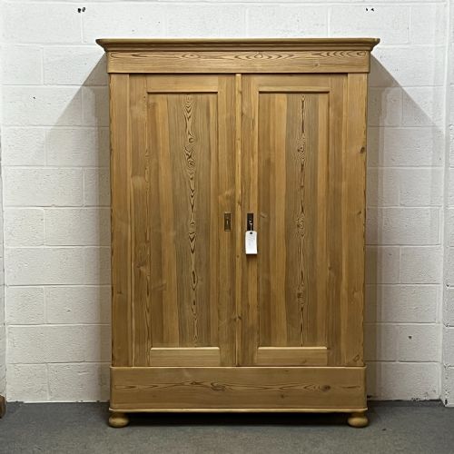 Antique Pine Double Wardrobe (Dismantles)
