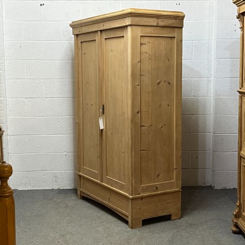 fig 1. Small Double 1930’s Continental Pine Wardrobe (Dismantles)