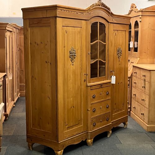 fig 1. Large Antique Pine Bedroom Wardrobe Unit