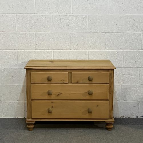 Small English Antique Pine 2 Over 2 Chest of Drawers