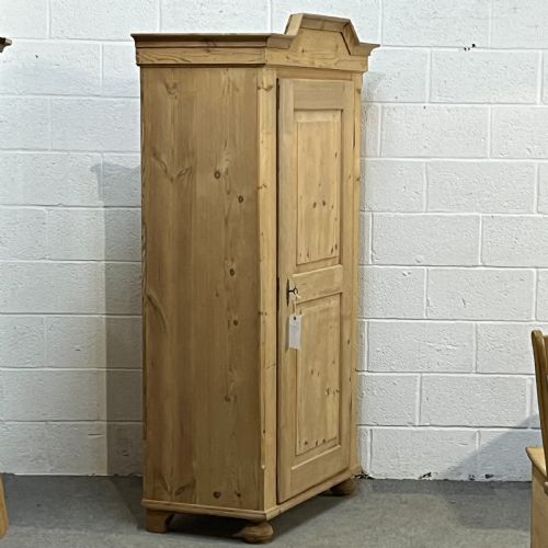 SMALL SINGLE ANTIQUE PINE WARDROBE - ADDITIONAL PHOTO 2