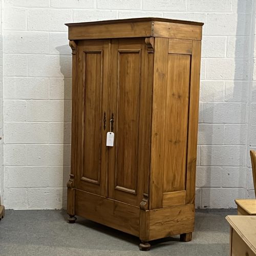 fig 1. Small Double Antique Pine Wardrobe (Dismantles)