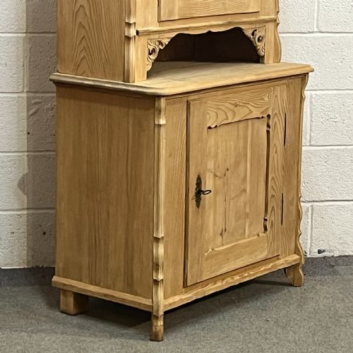 SMALL PARTLY GLAZED ANTIQUE PINE DRESSER - ADDITIONAL PHOTO 6