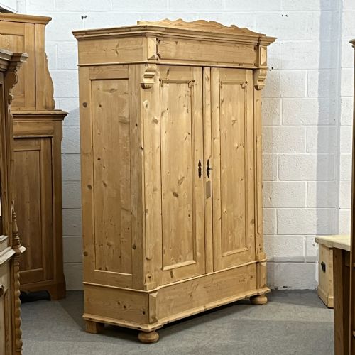 fig 1. Old Pine Double Wardrobe (Dismantles)