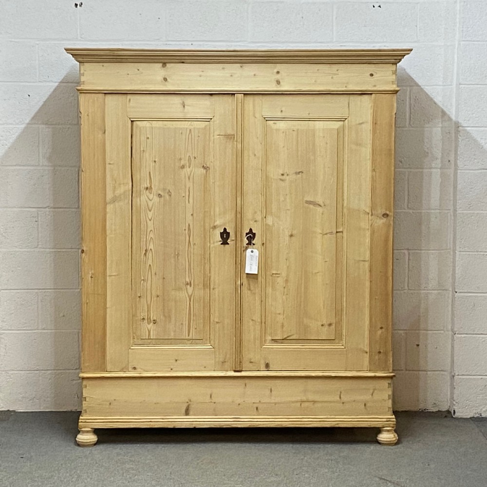 Alsace Antique pine wardrobe (Dismantles)
